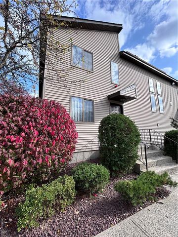 $360,000 | 135 West Nyack Road, Unit 126 | Nanuet