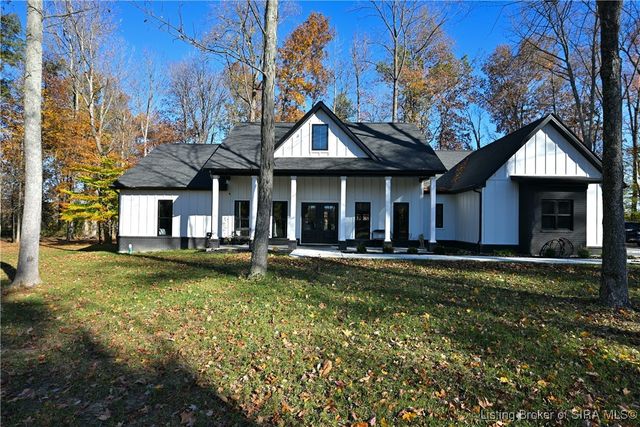 $504,900 | 1800 West Wisteria Lane | Vienna Township - Scott County