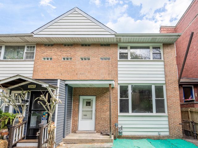 $289,900 | 7647 North Greenview Avenue | East Rogers Park