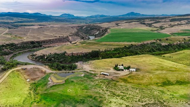 $2,990,000 | 25511 Colorado River Road | Burns