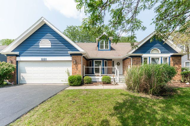 $520,000 | 1221 Ardmore Drive | Naperville