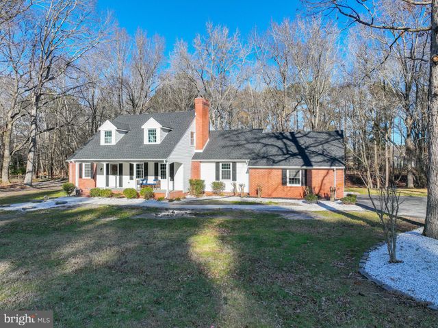 $499,900 | 4011 Grosse Point Drive