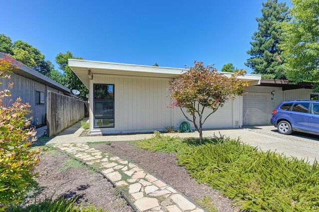 $439,000 | 14 Cattail Court | South Natomas