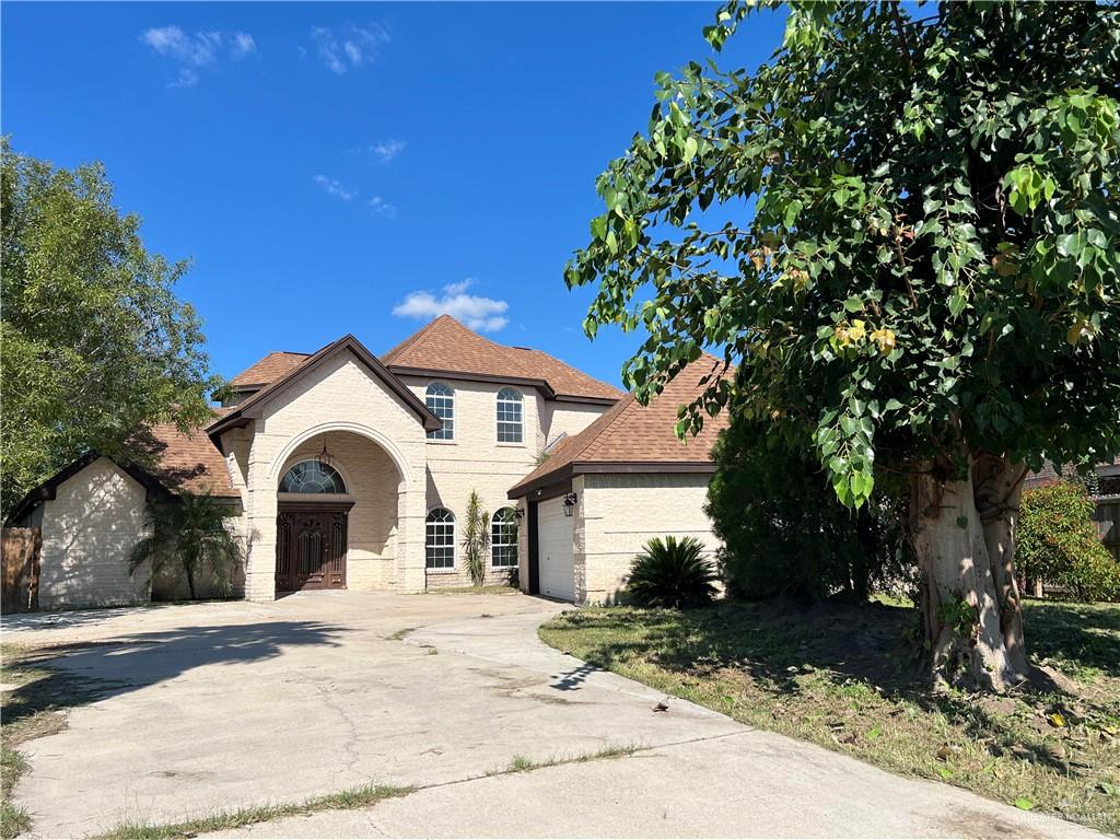 View of front of house featuring a garage