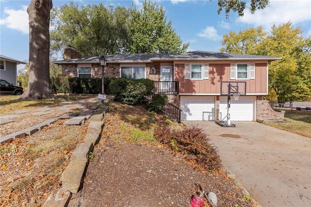 $315,000 | 9954 Edith Avenue | West Kansas City