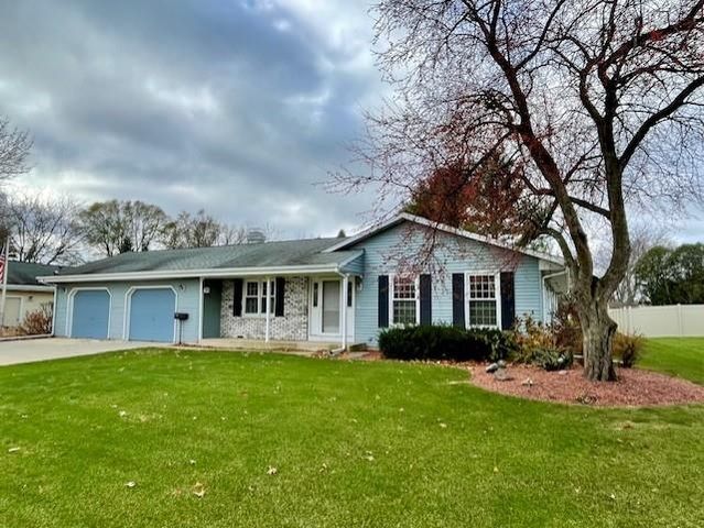 $349,900 | 407 Exeter Drive | Janesville