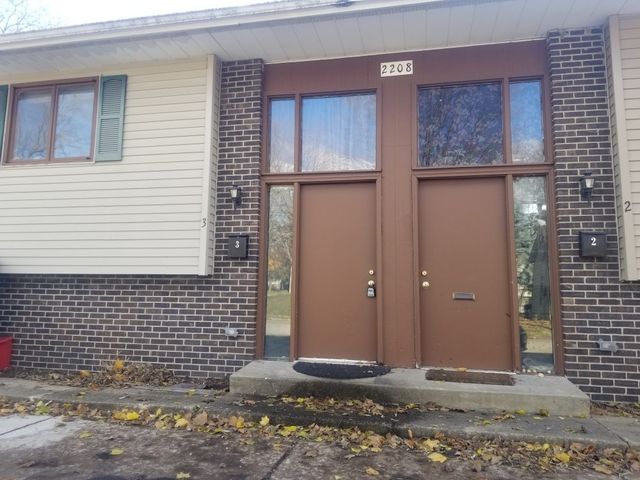 $1,100 | 2208 State Street, Unit 3 | Peru