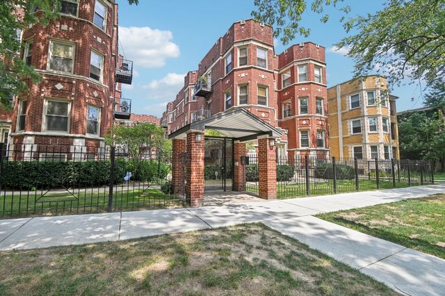 $285,000 | 1334 West Greenleaf Avenue, Unit 3D | East Rogers Park