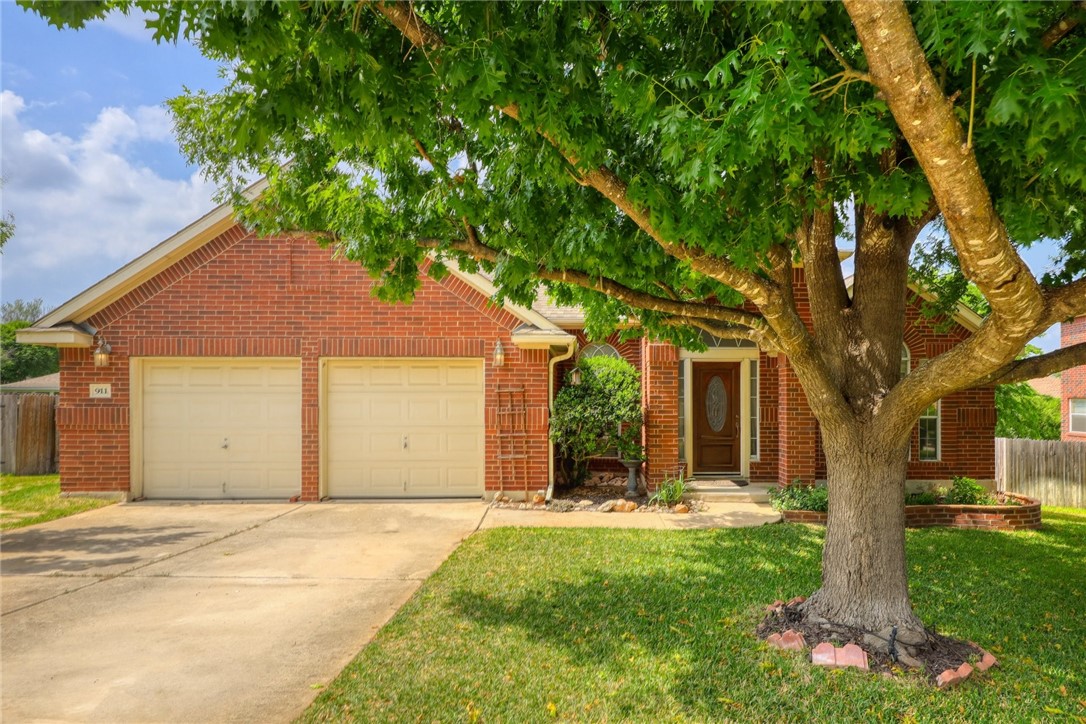 a front view of house with yard