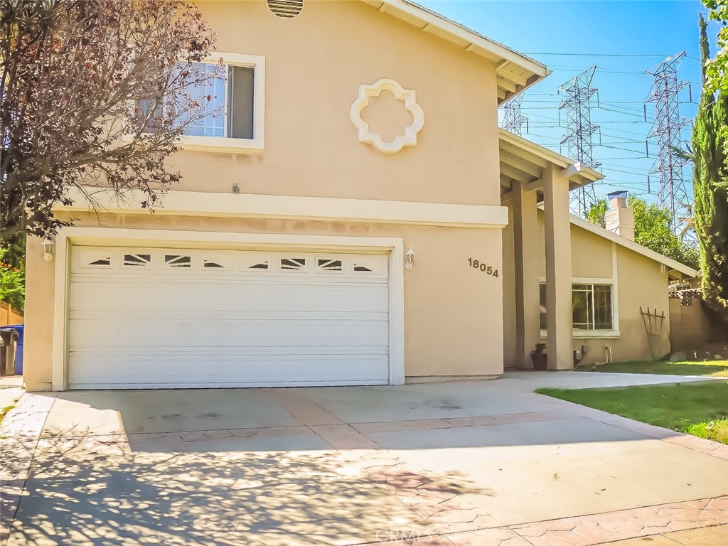 a view of a garage