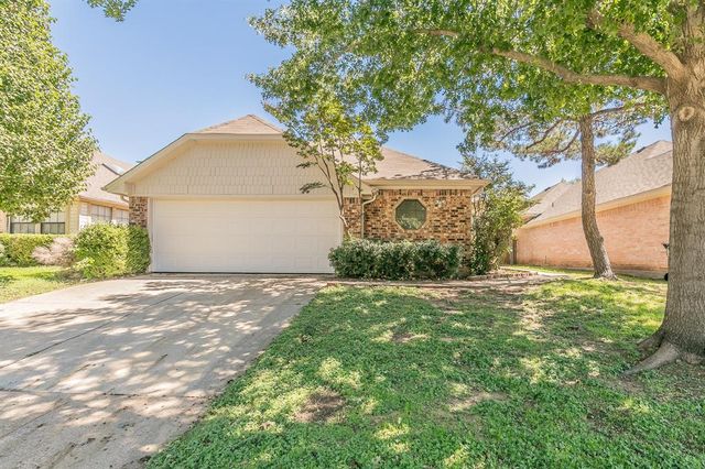 $2,200 | 4111 Crossgate Court | Southwest Central Arlington