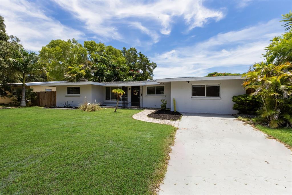 2216 Lee Ln, Sarasota