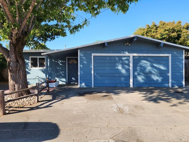 $633,950 | 519 Palamino Drive | Santa Rosa Northwest