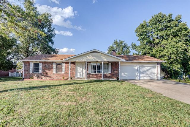 $259,900 | 3407 Glennoak Drive | Fort Russell Township - Madison County