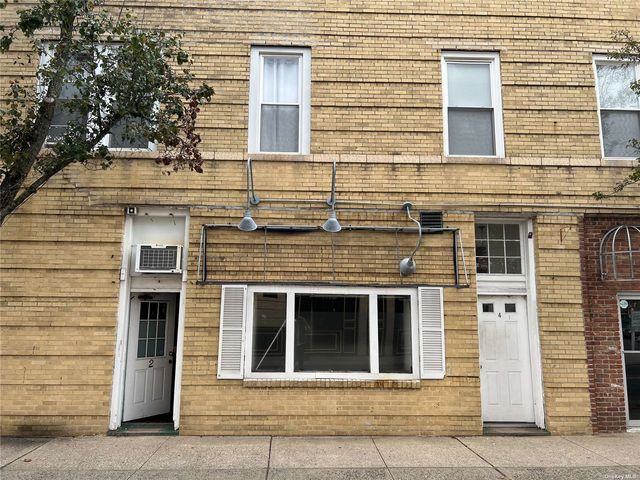 $2,600 | 4 Woodbine Court, Unit 2C | Floral Park