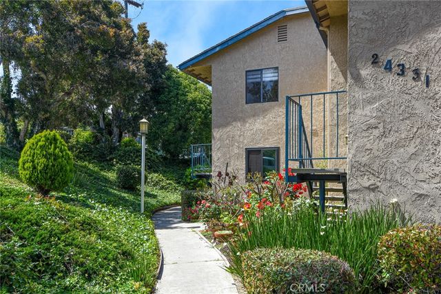 $739,000 | 24331 Pasto Road, Unit E | Lantern Village