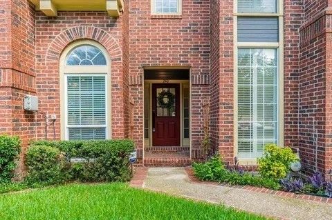 $284,990 | 240 Cobblestone Row | Denton