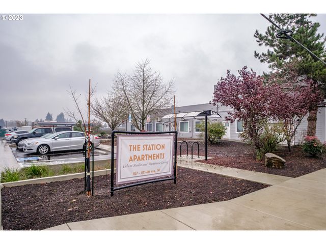 $2,100,000 | 1127 Southeast 6th Avenue | Willamette