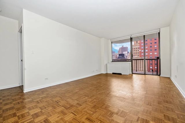 $3,795 | 245 East 44th Street, Unit 3B | Midtown East