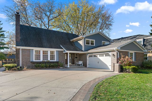 $784,900 | 807 East Waverly Drive | Arlington Heights