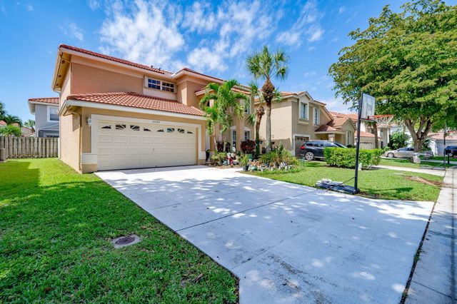 $680,000 | 10572 Lake Jasmine Drive | Boca Chase