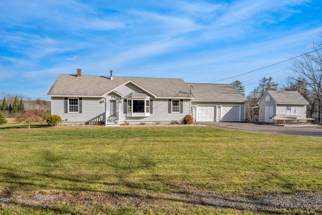 $439,900 | 183 Country Club Road | Norway Lake