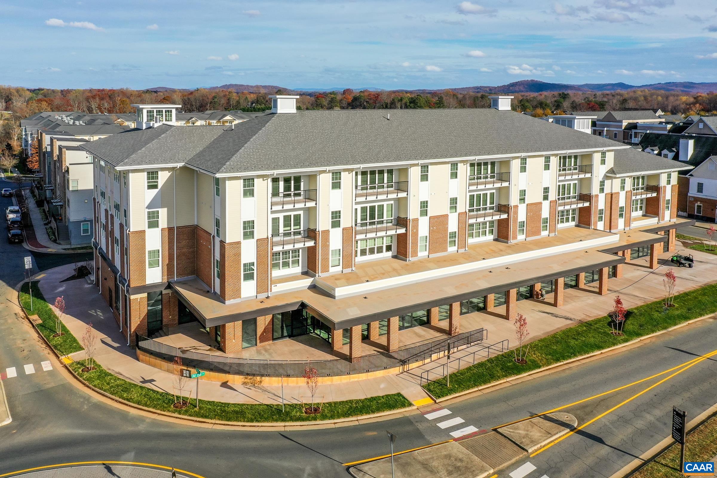 Luxury apartments in the heart of Old Trail.