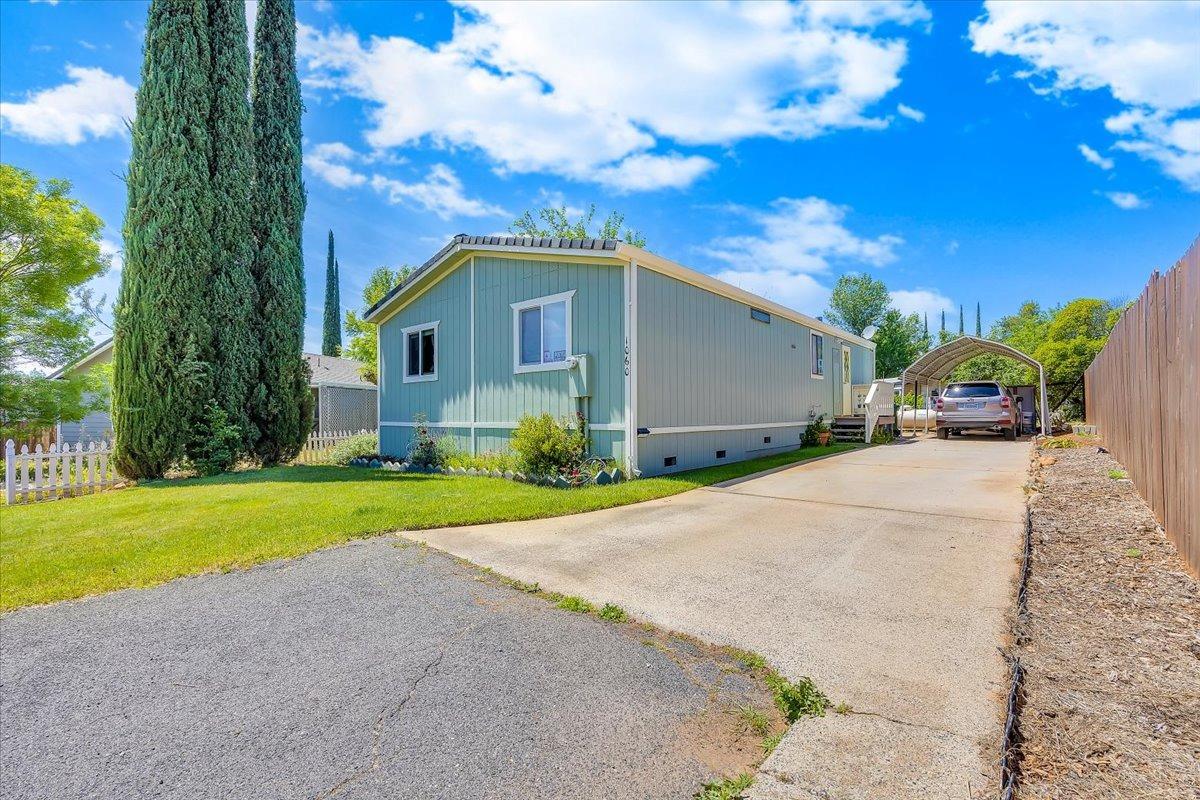 Great home with long driveway for multiple cars