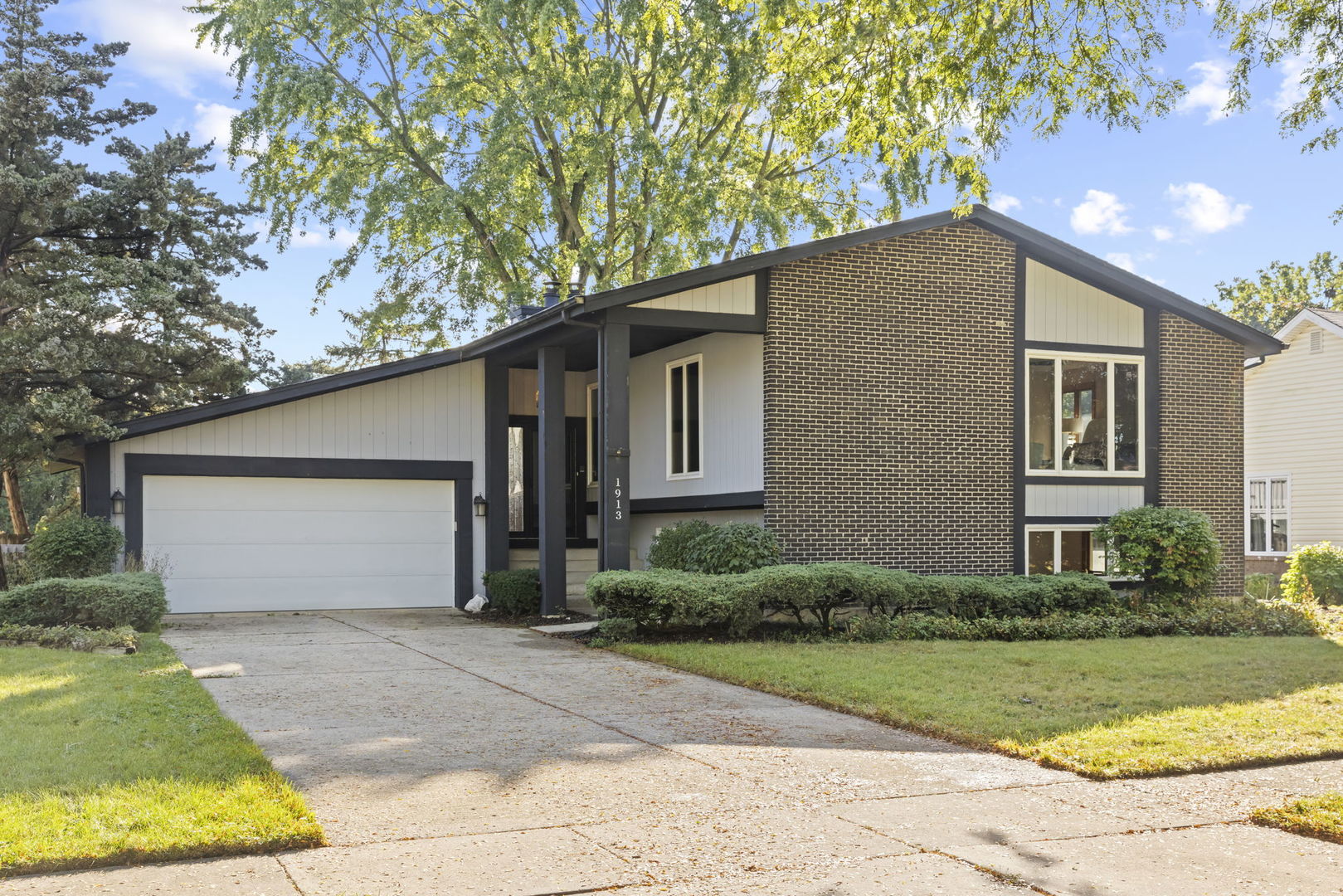 a front view of house with yard