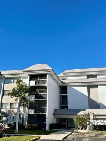 $295,000 | 721 North Pine Island Road, Unit 213 | Jacaranda