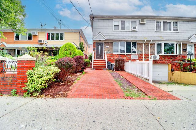 $999,317 | 137-11 Lafayette Street | Ozone Park