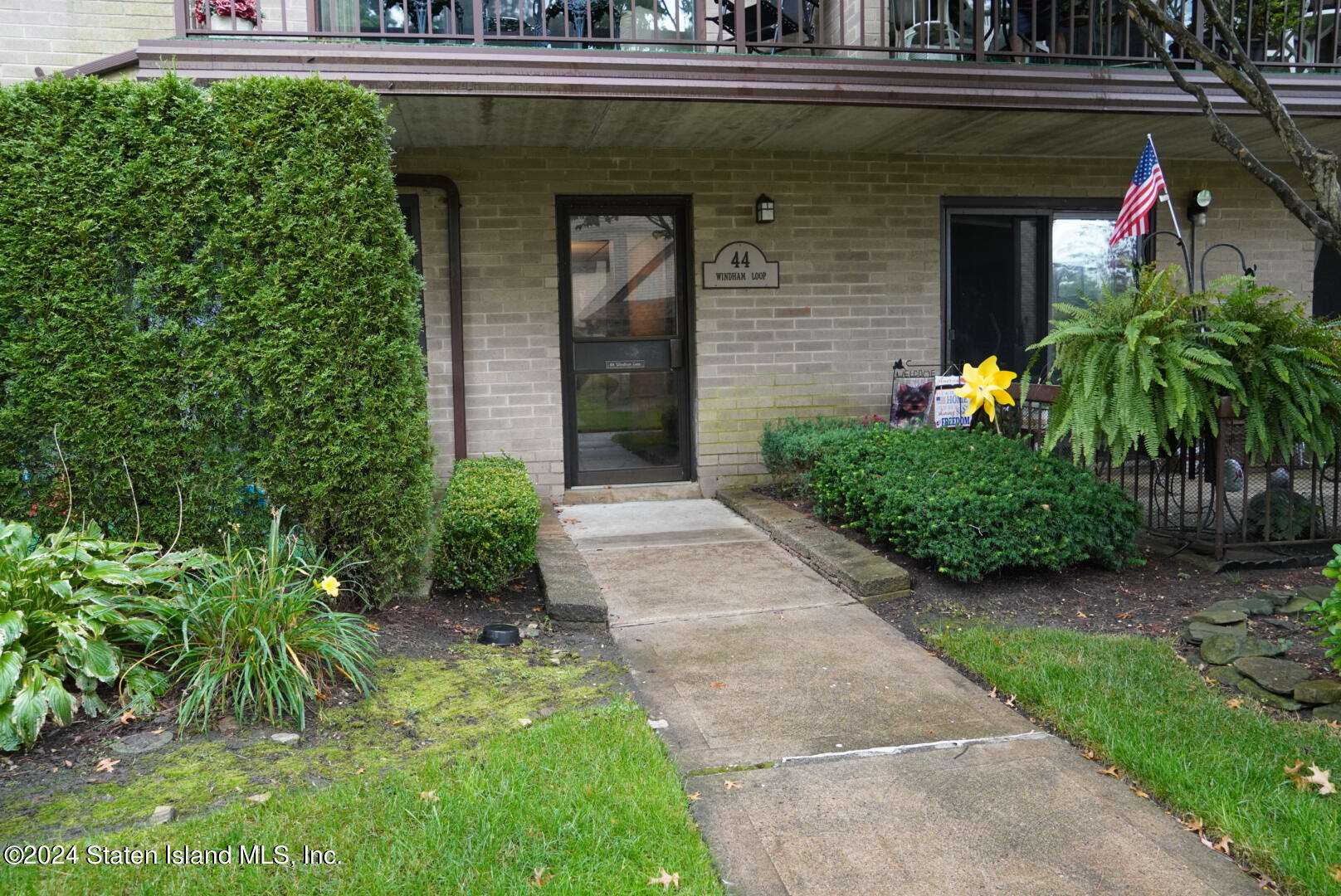 a view of a entryway front of house