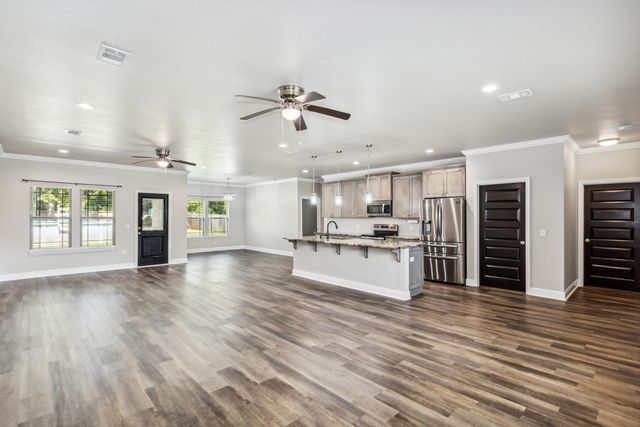 $384,900 | 5605 Price Plantation Road