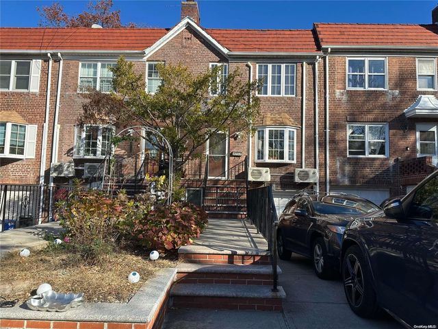 $899,000 | 47-17 215th Street | Bayside