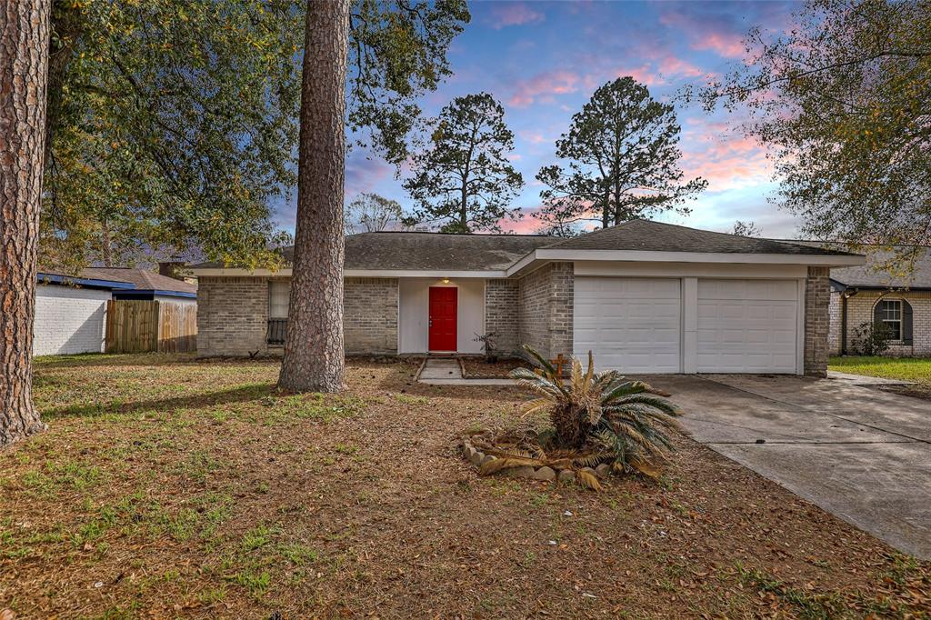 front view of house with a yard