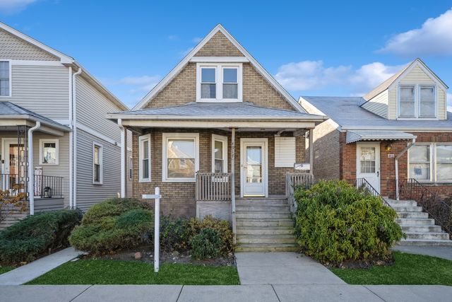 $330,000 | 4917 West Byron Street | Portage Park