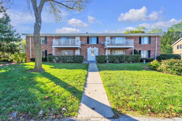 $174,900 | 141 Linden Lane, Unit 8 | Thiensville