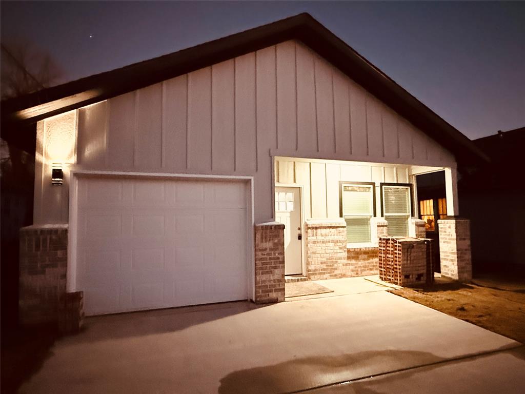 a view of a storage & utility room