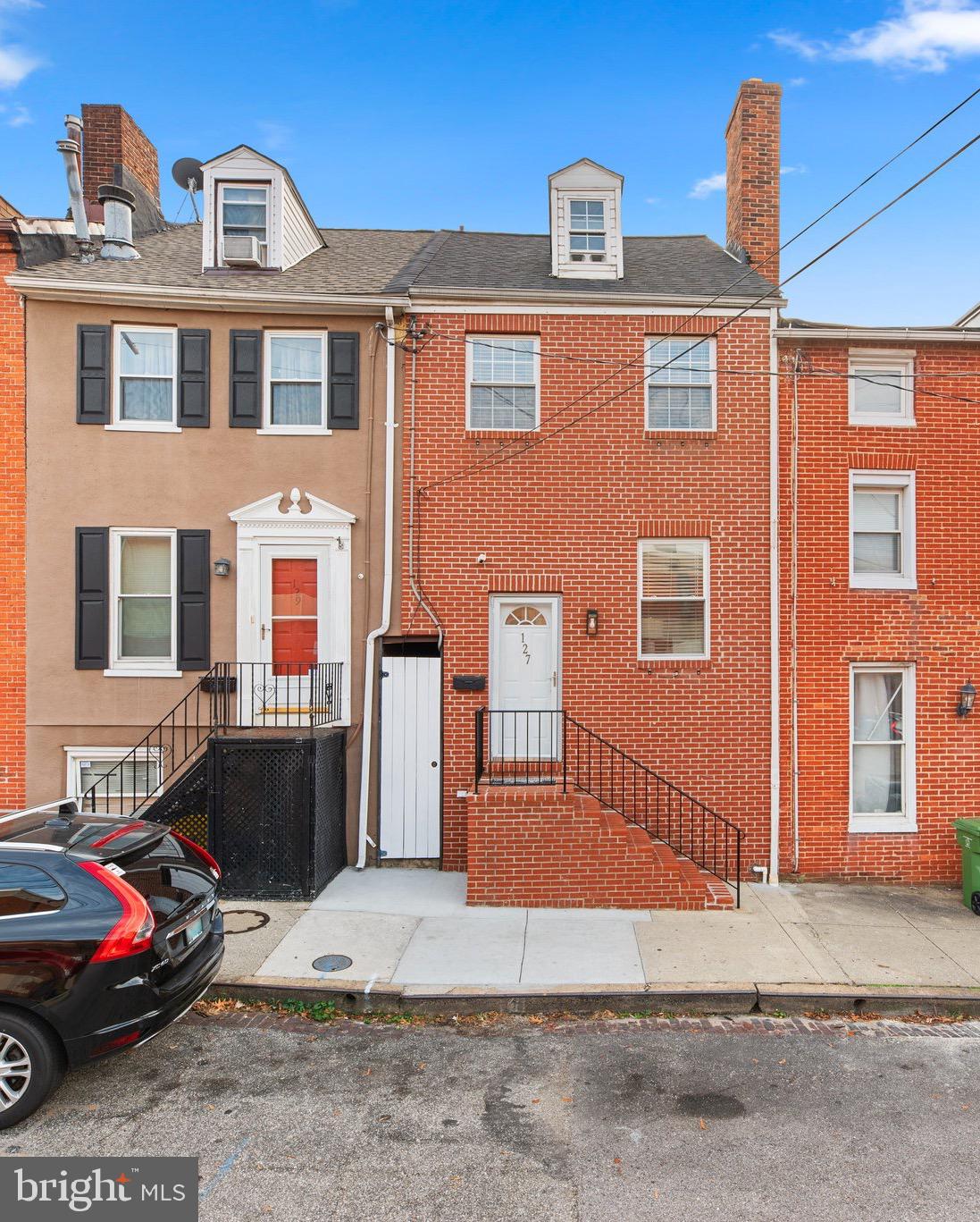 3 Bedroom 1.5 Bath in the Heart of Fed Hill