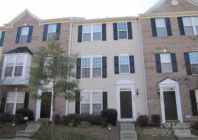 $2,090 | 13055 Bullock Greenway Boulevard | Blakeney Greens Townhomes