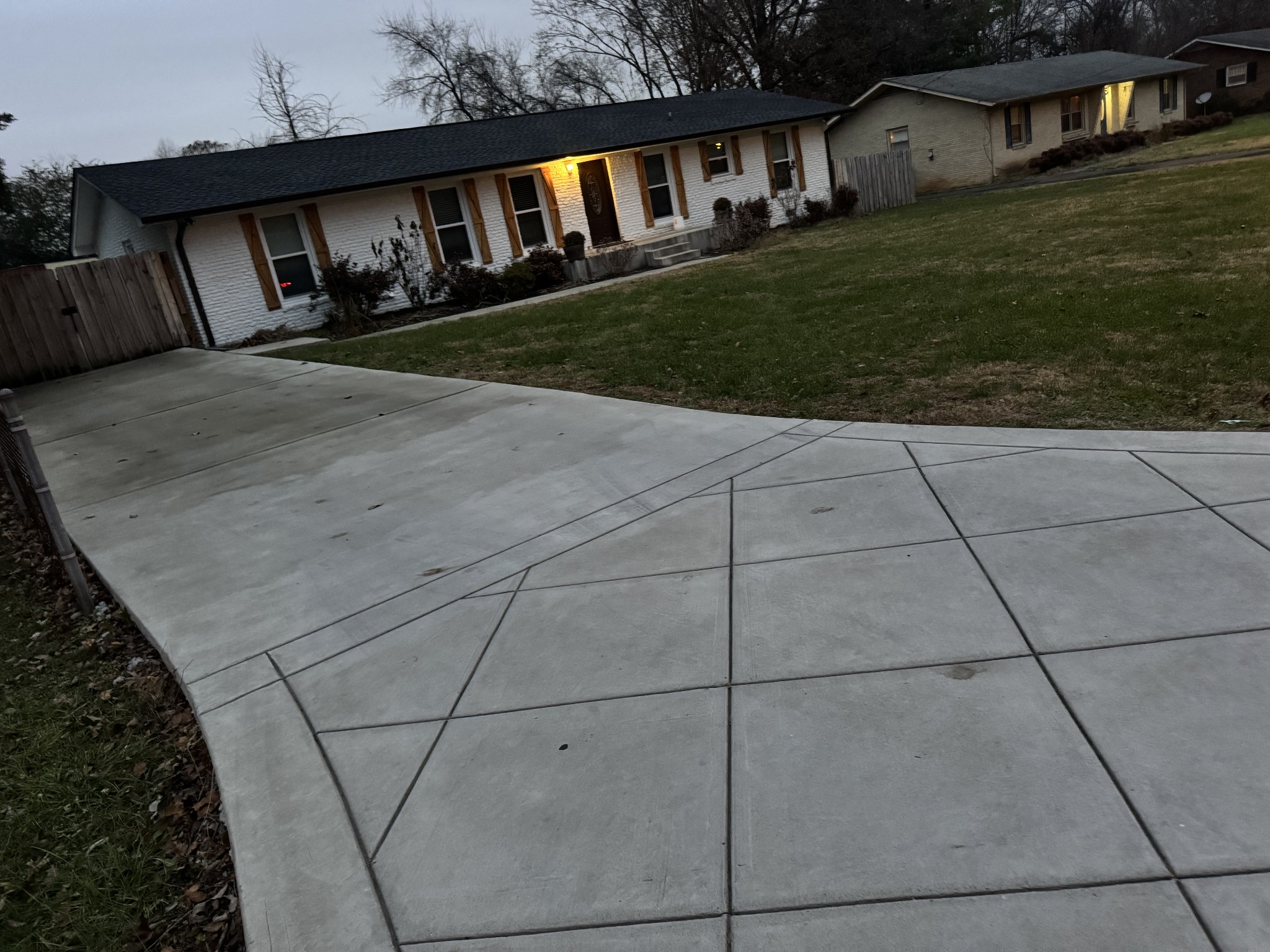 a view of back yard of the house