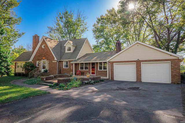 $449,900 | 1315 South 69th Hwy Mount | Lynn Township - Posey County