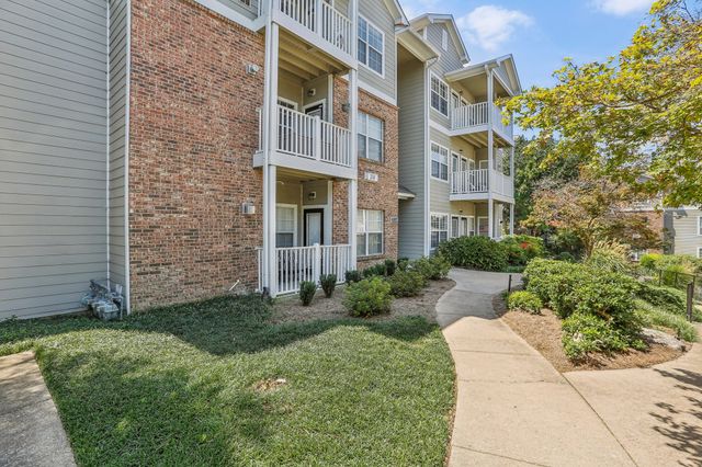 $239,500 | 2025 Woodmont Boulevard, Unit 241 | The Hillmont Condominiums