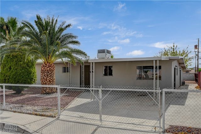 $399,900 | 1729 Willowbrook Drive | West Las Vegas