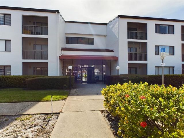 $249,900 | 2595 Countryside Boulevard, Unit 8106 | Clearwater