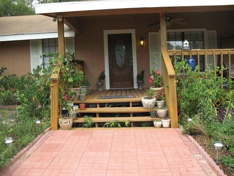 a view of a building with outdoor space