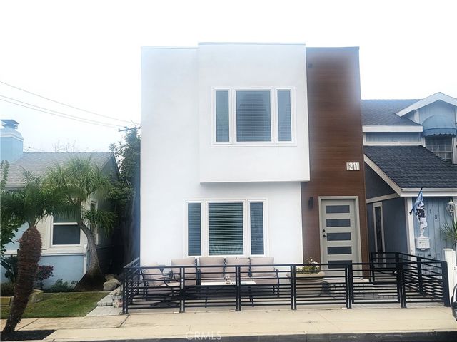 $4,600 | 211 13th Street | Seal Beach