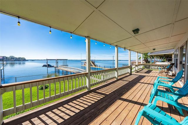 $449,000 | 122 Harbor Drive | Loon Bay