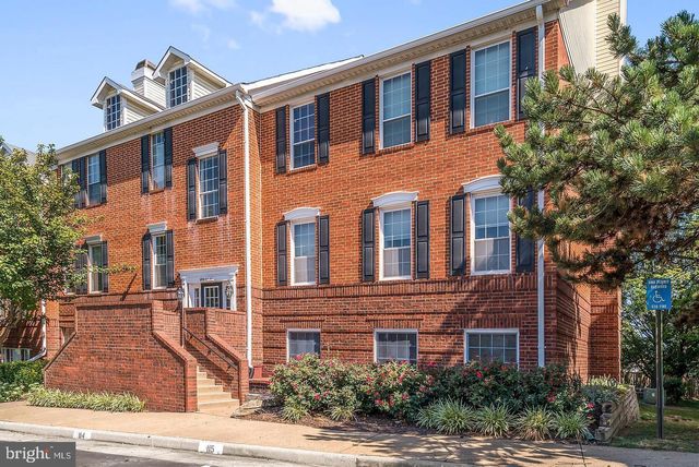 $274,000 | 676 Gateway Drive Southeast, Unit 809 | Brookmeade Condominiums