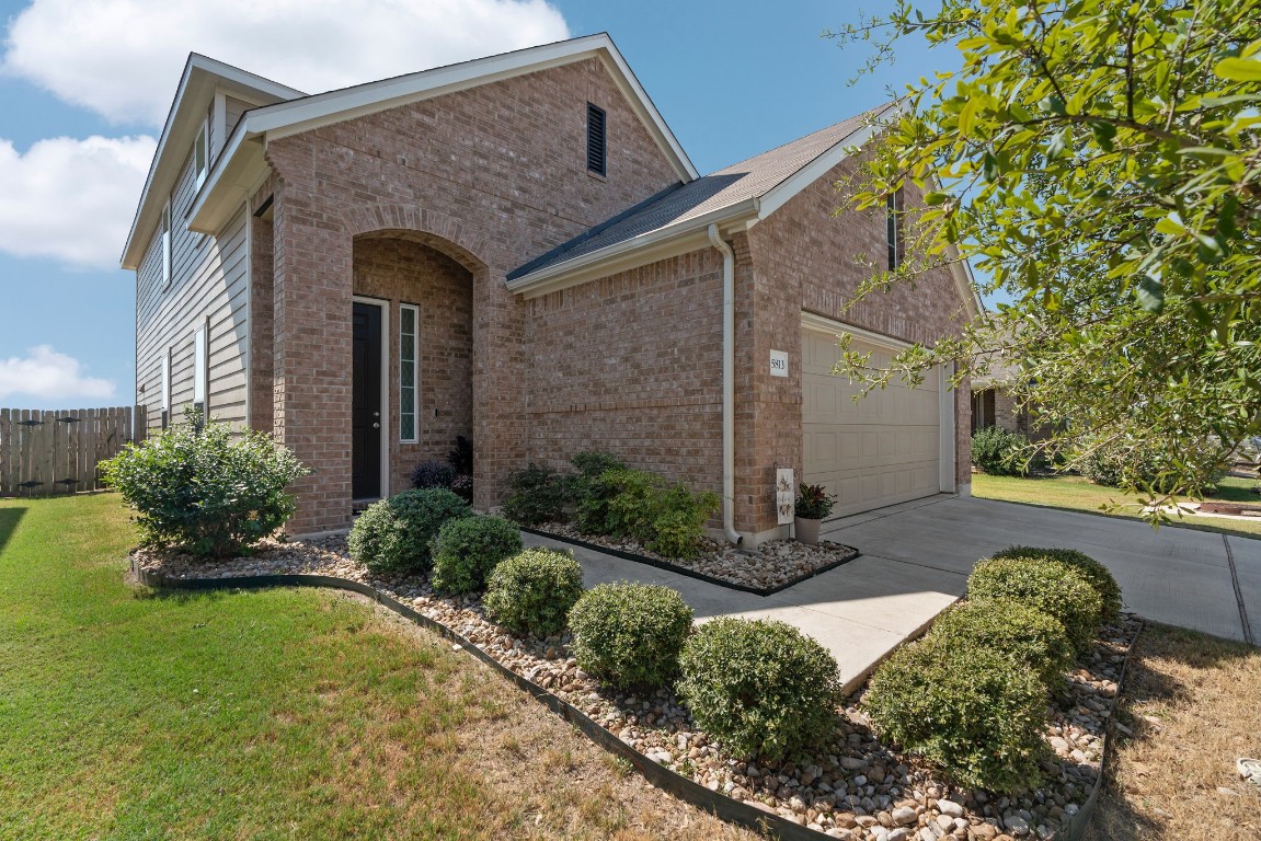 Experience peaceful suburban living in the desirable Siera community of Round Rock, Texas. This beautifully maintained, move-in-ready two-story home offers a fantastic opportunity at a low price!